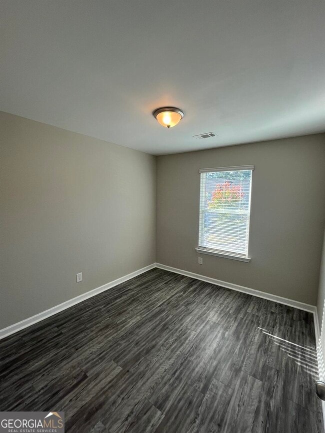 Building Photo - 312 Ashigan St