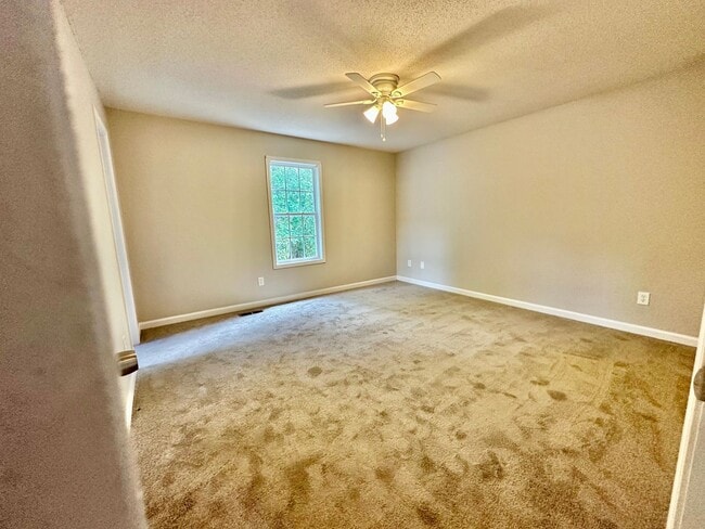 Building Photo - Villa Rica Rental