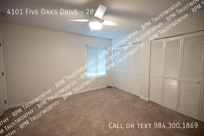 Building Photo - 4101 Five Oaks Dr