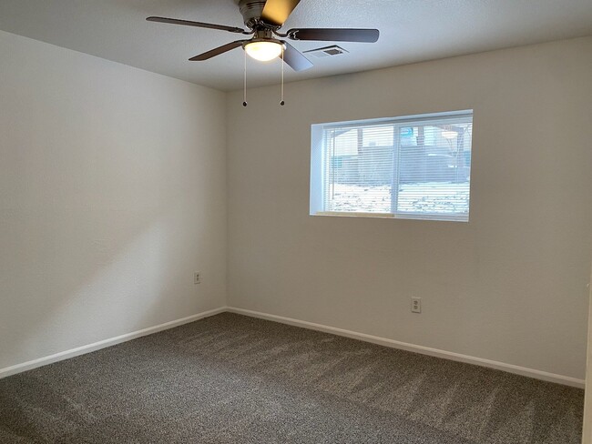 Building Photo - 4-bedroom, 2-bath lower level duplex unit,...