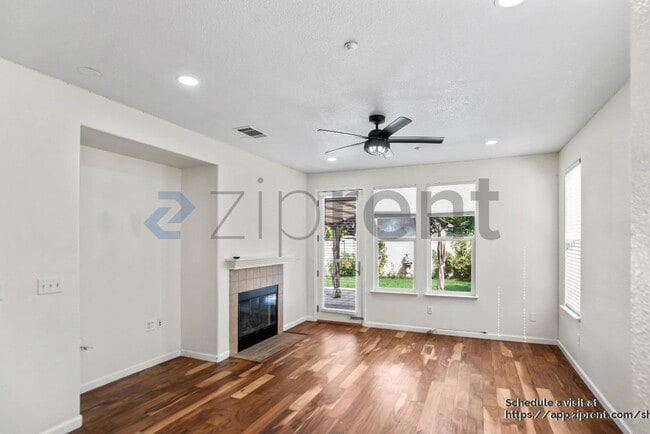 Building Photo - 1198 Saratoga Pl