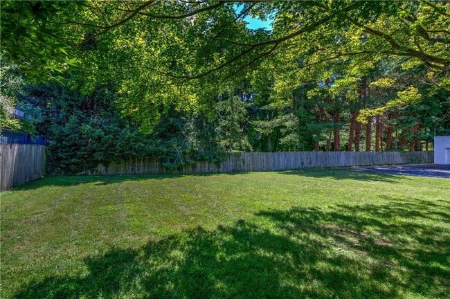 Building Photo - 32 Palisade Dr