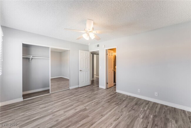 Building Photo - 3151 N Soaring Gulls Dr