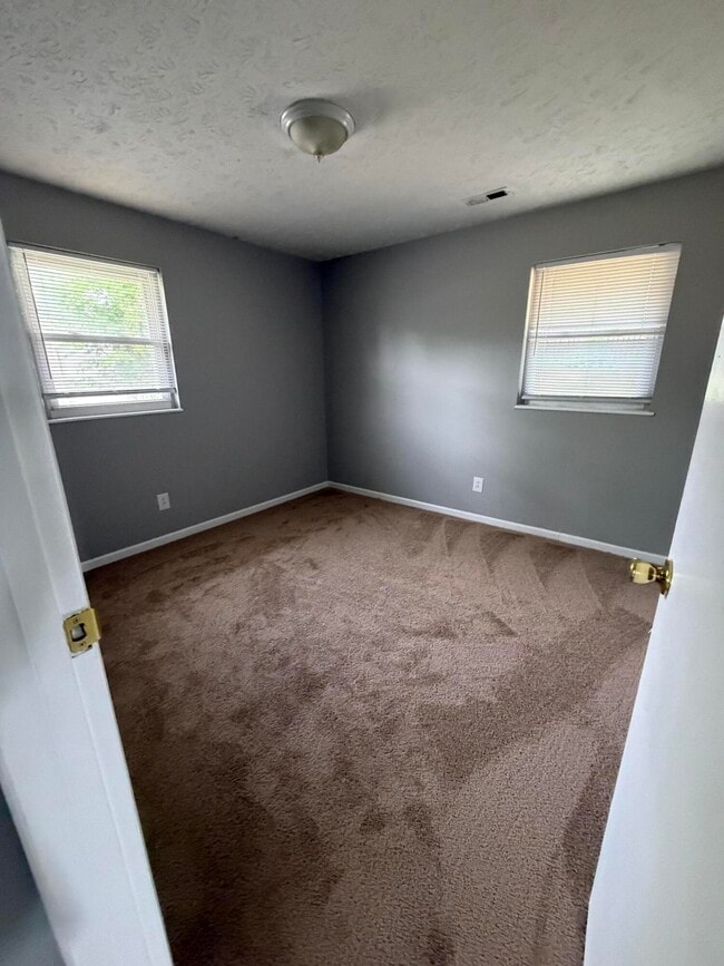 Building Photo - 3732 Red River Dr