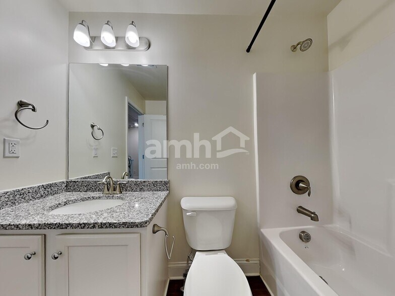 Building Photo - 597 Woodall Rd