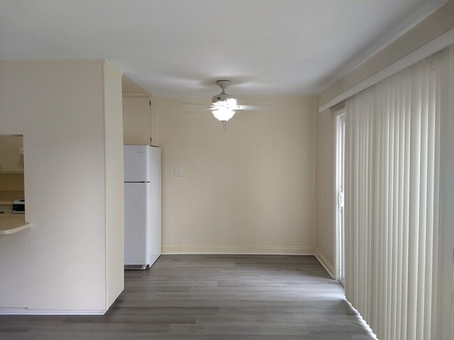 Building Photo - 4804 Del Amo Blvd