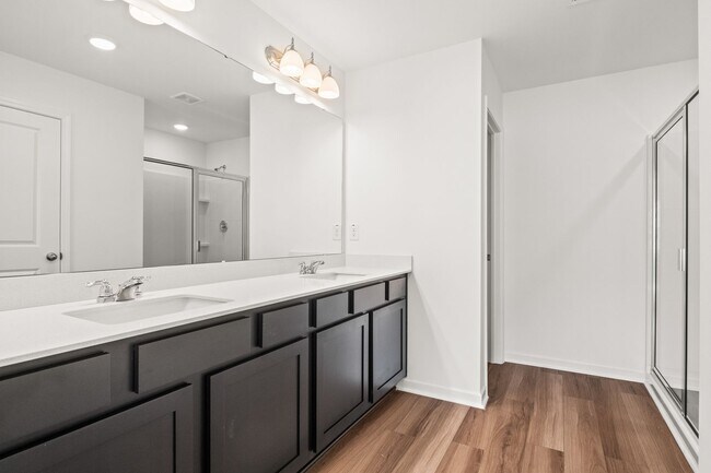 Building Photo - 3 Bed 2.5 Bath Townhome at Cambrey Crossing.