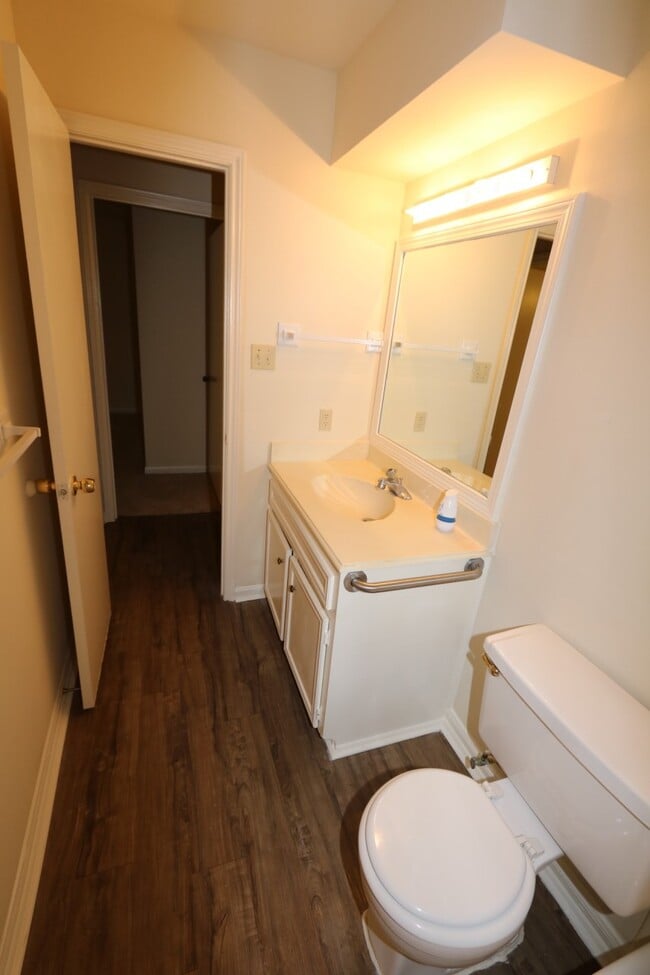Building Photo - 15819 Spruce Point Dr