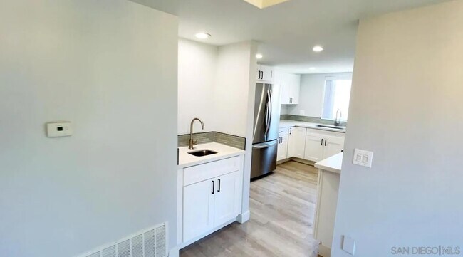 Building Photo - 4022 Mahaila Ave