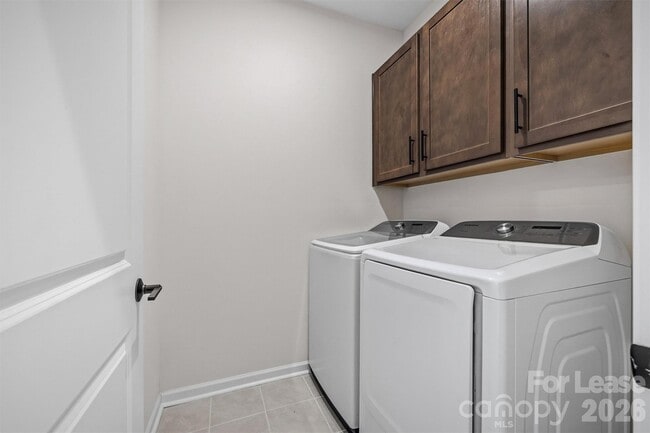 Building Photo - 217 Brks Spgs Dr