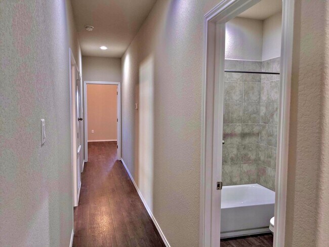 Building Photo - 3412-3414 Scott Circle