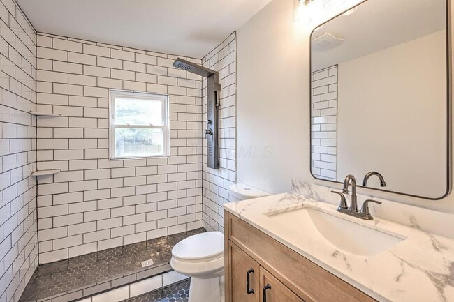 Building Photo - 291 S Main St