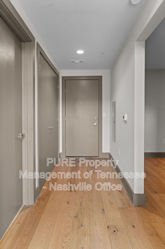 Building Photo - 1260 Martin St
