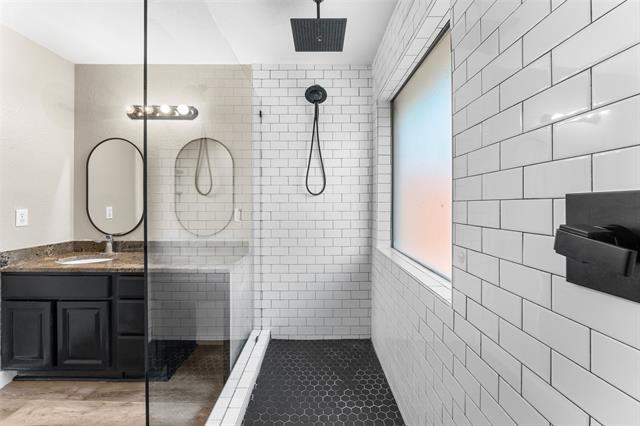 Building Photo - 132 Birdsong Ln