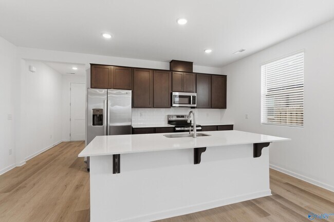 Building Photo - 104 Cavern Ct