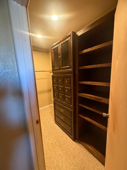 Building Photo - 7516 Lamount Dr