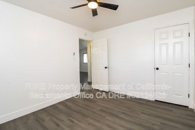 Building Photo - 130 Elm St