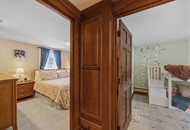 Building Photo - 19 Blossom Ln