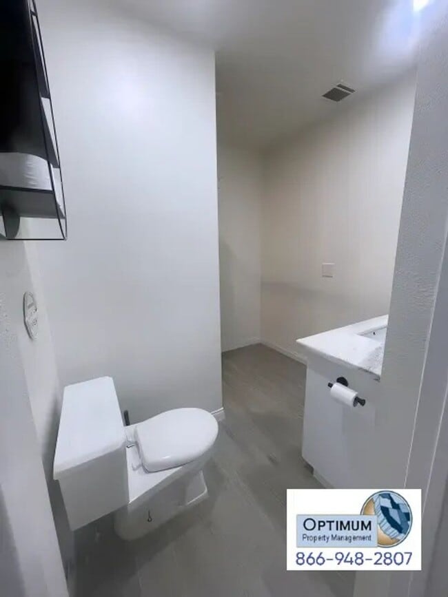 Building Photo - Charming 1 Bedroom, 1 Bath ADU – Private Y...