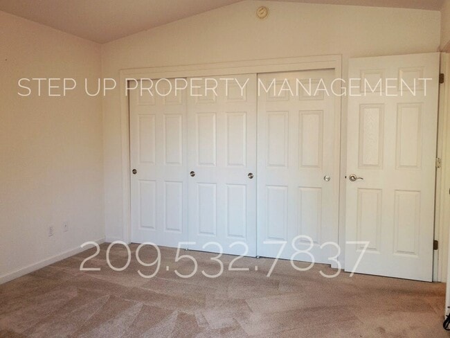 Building Photo - Serene Mountain Living at Clouds Rest: Stunning 3-Bedroom Home with Views