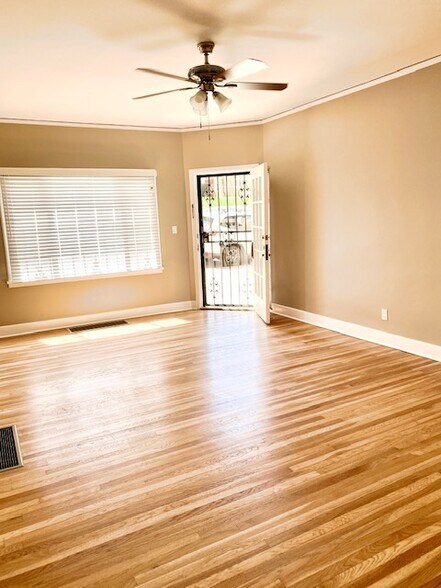 Building Photo - 3527 Georgia St