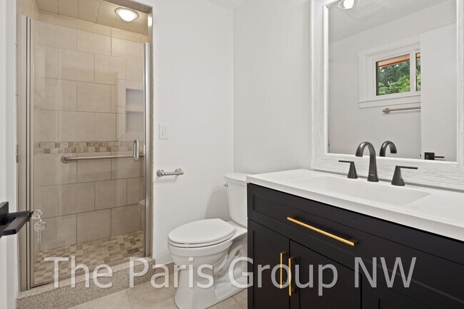 Building Photo - Lovely 2025 Remodeled Shoreline 4BR in Ric...