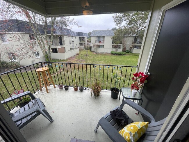 Building Photo - 2 Bed/1 Bath, 2nd floor condo in The Villas of Orlando AVAILABLE NOW!