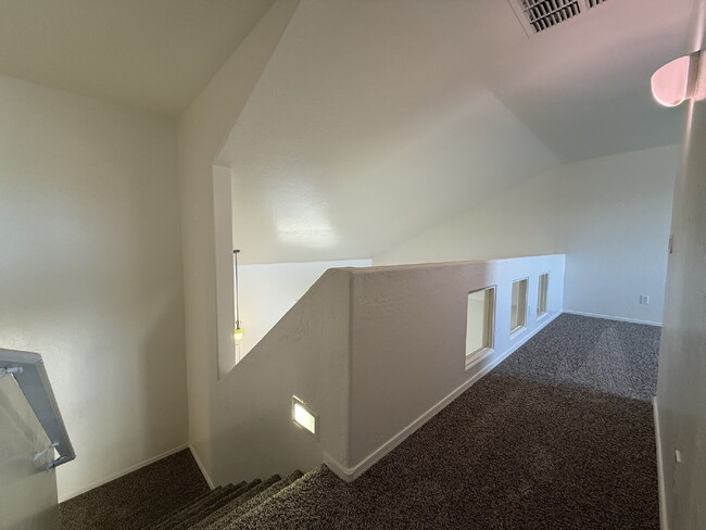Building Photo - Updated 3-Bedroom Home with Vaulted Ceilin...
