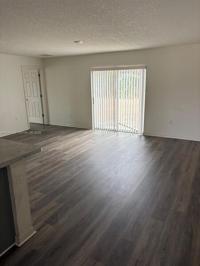 Building Photo - 579 NW North Macedo Blvd