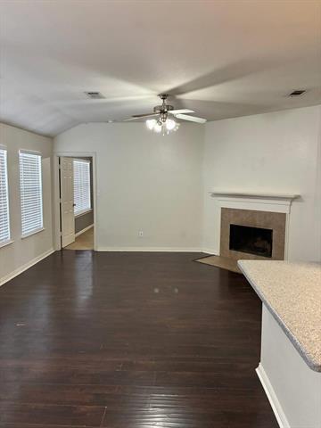 Building Photo - 515 Creekside Dr