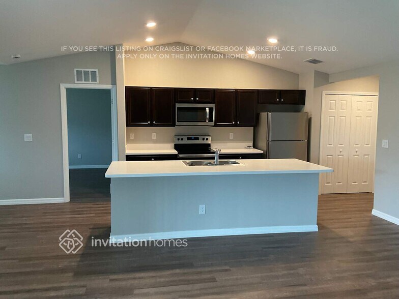 Building Photo - 2288 Bonn Ct