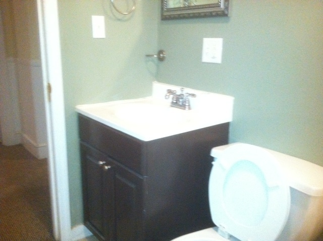 Bathroom - 4001 Clement Rd