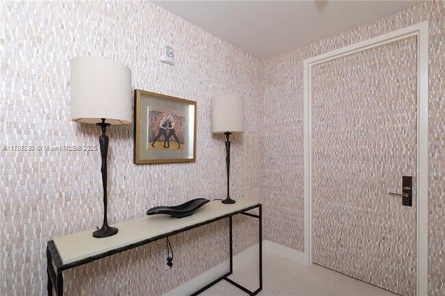 Building Photo - 10201 Collins Ave