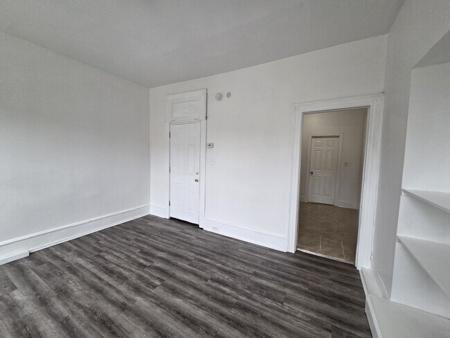 Building Photo - 1302 W Allegheny Ave