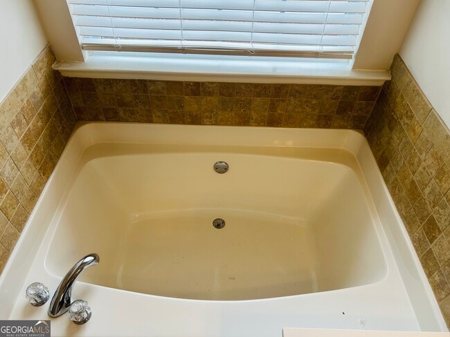 Building Photo - 11 Rockcress Ct