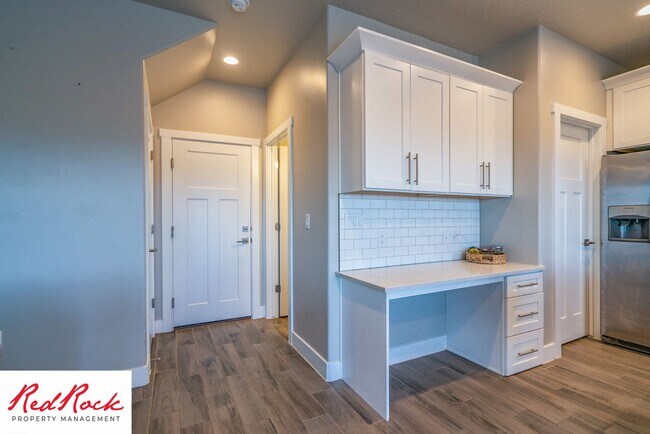Building Photo - 711 S Malorie Wy