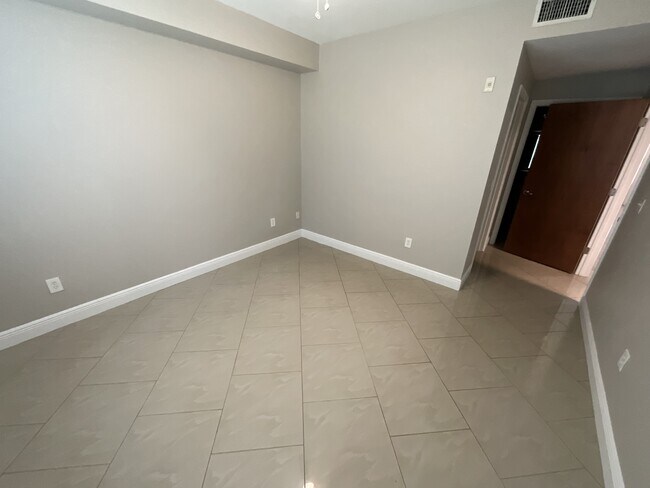 Building Photo - 8555 Bernwood Cove Loop