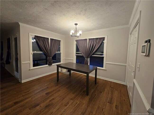 Building Photo - 944 Flintwood Rd