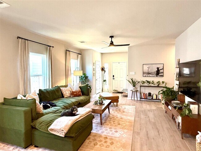 Building Photo - 5216 Lomasso Dr