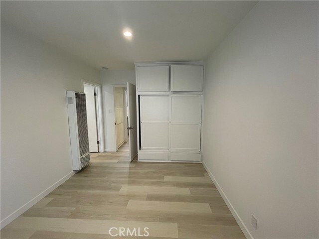 Building Photo - 1152 E 77th St