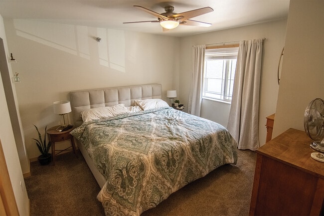 Building Photo - 3008 Gillette St