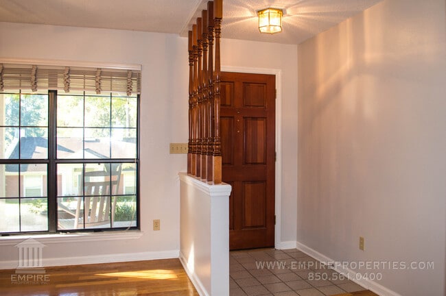 Building Photo - Beautiful Large home off of Mahan