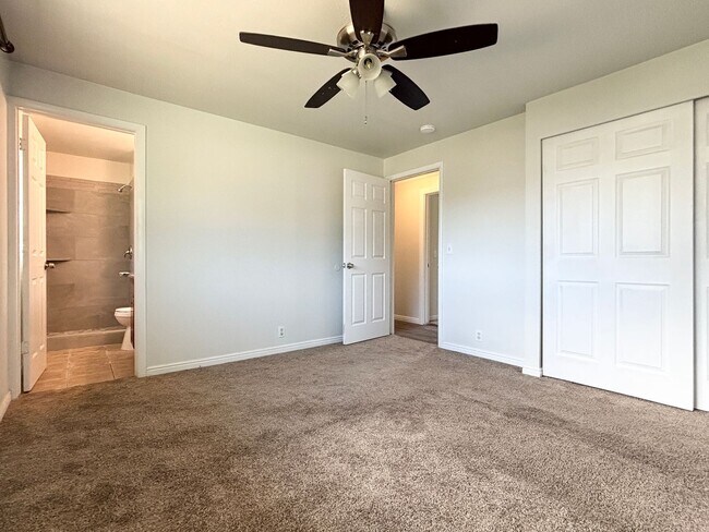 Building Photo - 856 E Park Mesa Way