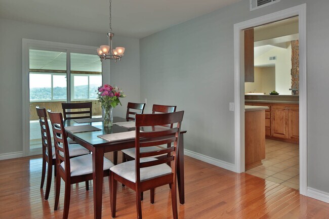 Building Photo - Rare newer one level view single family home