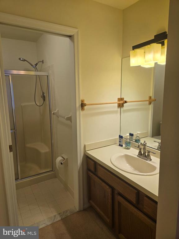 Building Photo - 709 Pritchard Pl