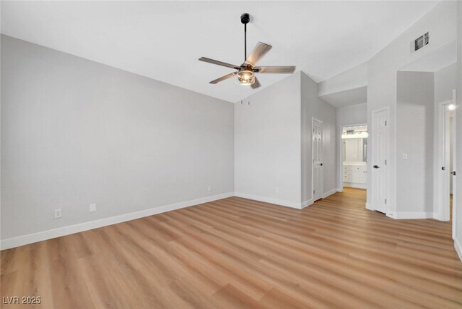 Building Photo - 301 Pine Haven St