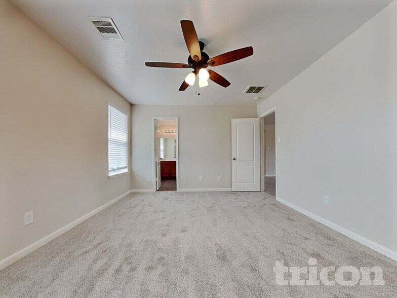 Building Photo - 7914 Moss Springs Ct