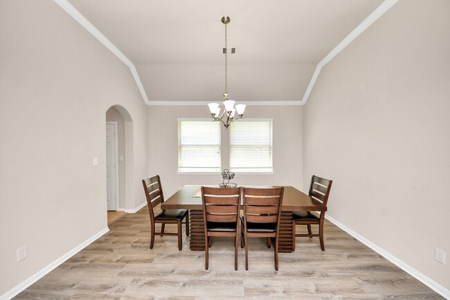 Building Photo - 20626 Bandrock Terrace