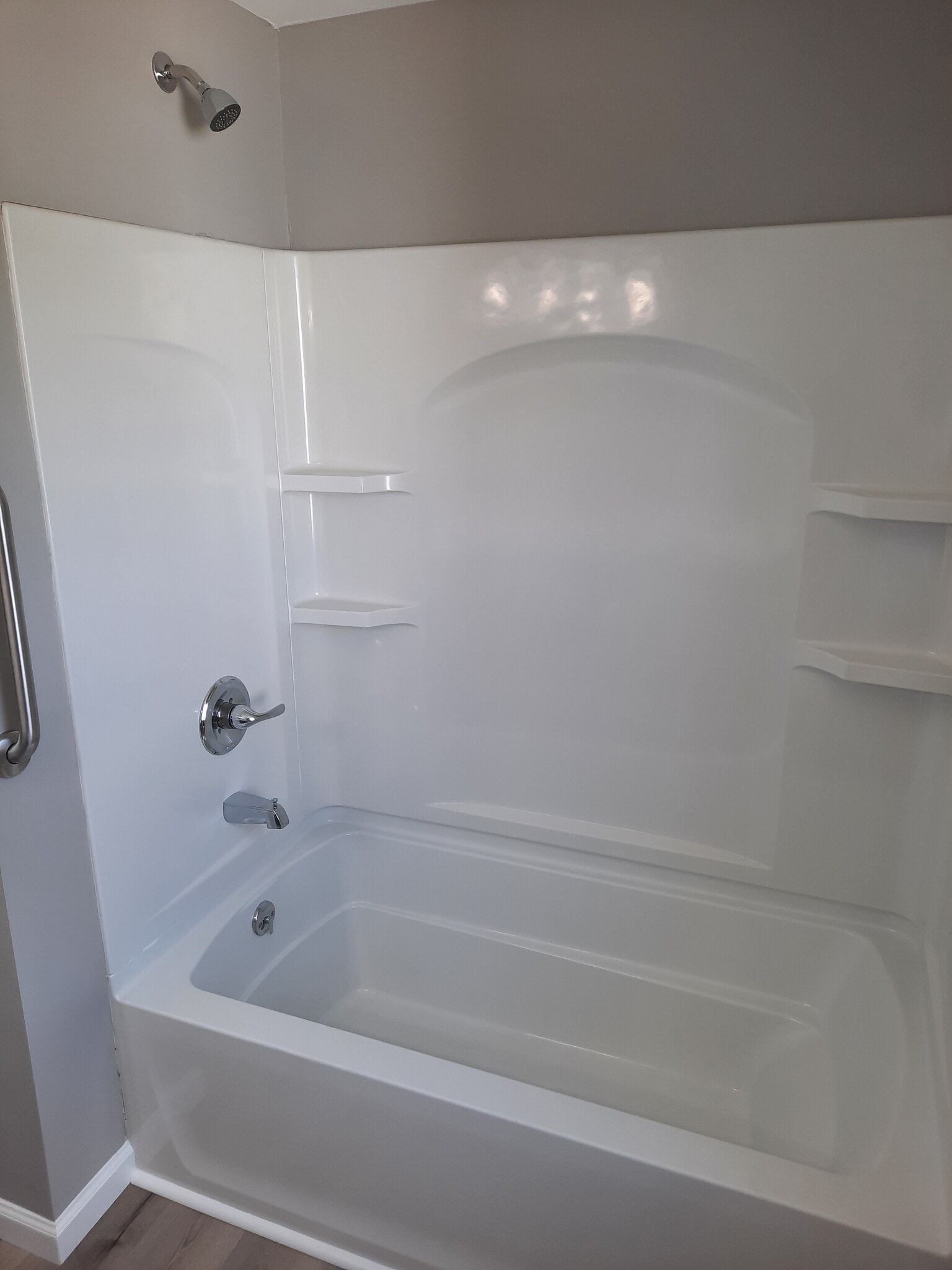 Building Photo - 2115 Main St