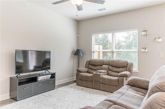 Building Photo - 1380 Sugar Glen Ct